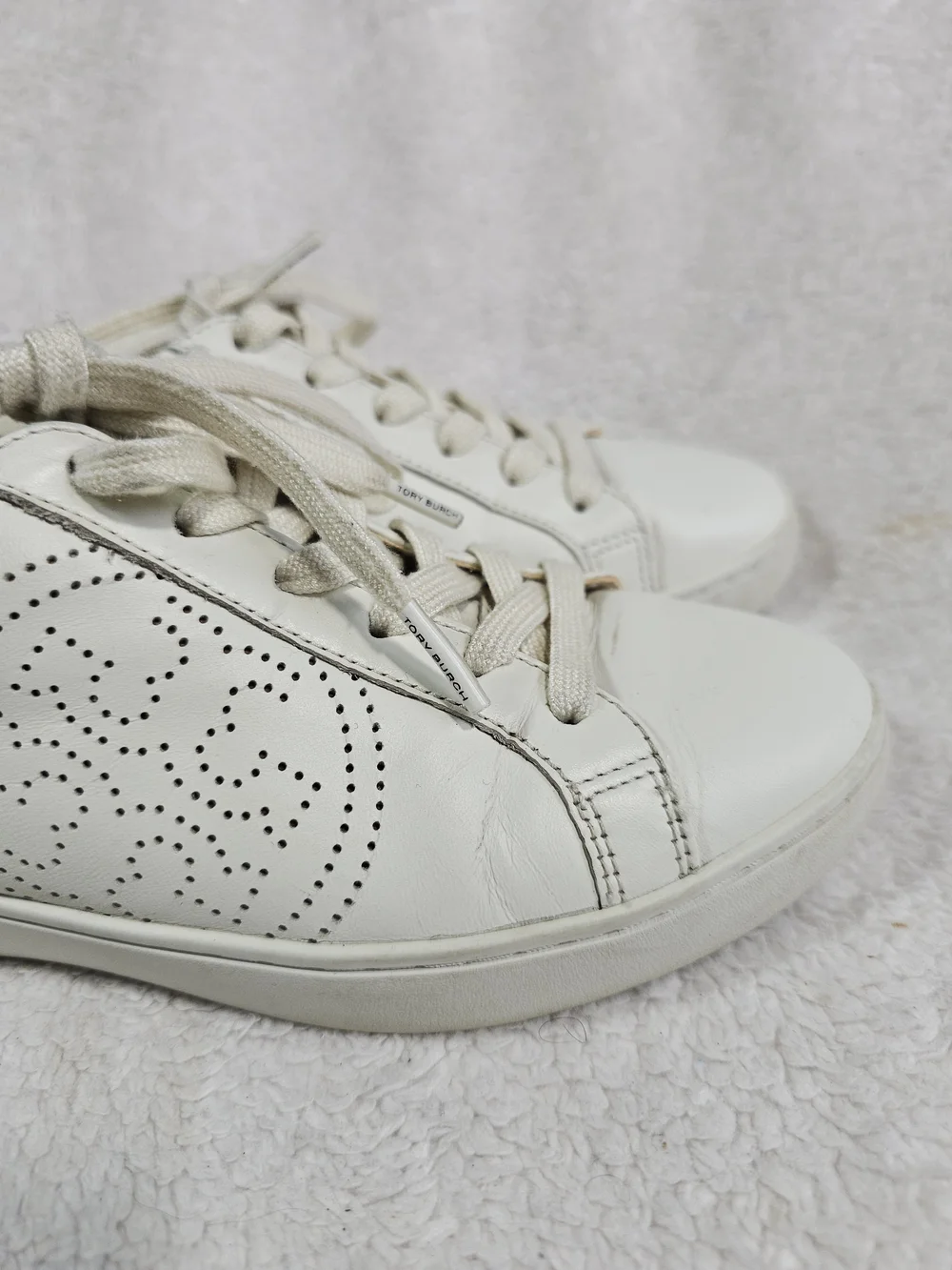 Tory Burch White Logo Sneakers Shoes size 7.5